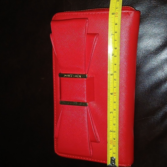 Betsey Johnson Red and Gold Bow Wristlet Wallet with Removable Strap - Picture 11 of 12